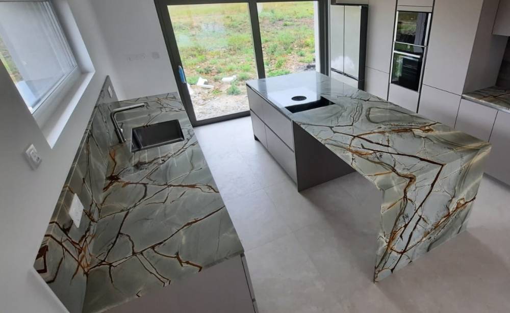 QUARTZITE BLUE ROMA POLI